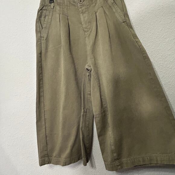 NEW Free People Hard Rain Mid Rise Cropped Gaucho Pants Green Sz 0 (Oversized) - Picture 6 of 16